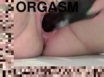 PAWG ORGASMS UNCONTROLLABLY TILL SHE CAN'T WALK