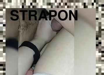 masturbazione-con-mano, masturbarsi, orgasmi, fichette, vibratori-fissabili-al-corpo, eruzioni-di-sperma, mammine-mature, giocattoli, seghe, coppie