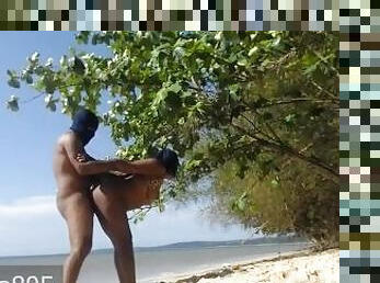 Outdoor blowjob in Jamaica with a hood bitch