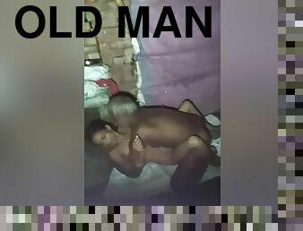 Today Exclusive- Desi Old Man Sex With Own Son Wife