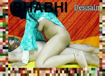 Desi Salma Ko Eid Ki Bhabhi Dene Aaya Padosi Ne Jabrdhast Gf - Little Oral Andie