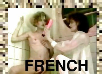 French girls enjoy anal play while taking a bath