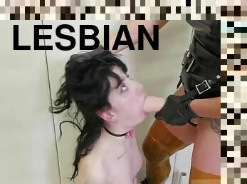 Extreme lesbian strapon sex