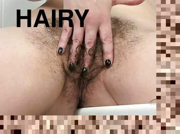 Hairy Wet Snatch - ANALDIN