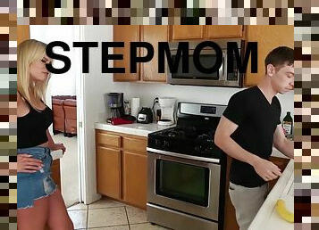 Rachael Cavalli New Knob For The New Stepmom