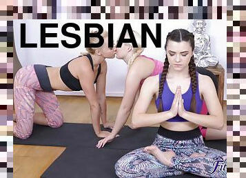 Marilyn does a lezzie lick party with two lesbians during a yoga class