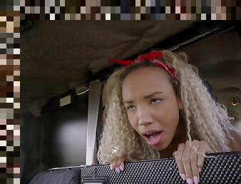 Romy Indy enjoys backseat shagging in cab