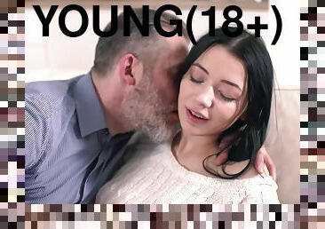 vieux, babes, ados, hardcore, jeune-18, plus-agée, pappounet, vieux-jeune