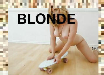 Skateboarding big rump blond hair babe Manda Kay striptease