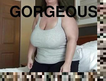 Gorgeous bbw bouncing