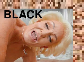 Seka Black, Gia OhMy - Modern Romance - Big ass