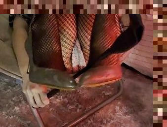 Asian girl in fishnet stockings and heels ????