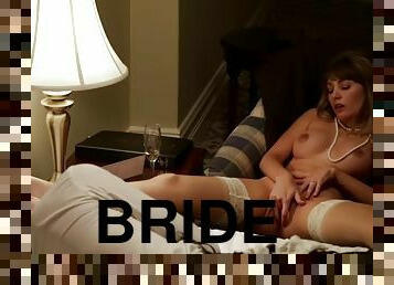Bride masturbates