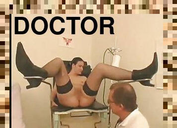 The doctor examines her patient naked