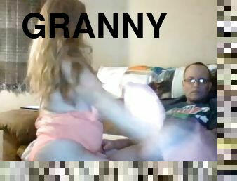 amatööri, suihinotto, mälliotos, isoäiti-granny, mälli, blondi, verkkokamera