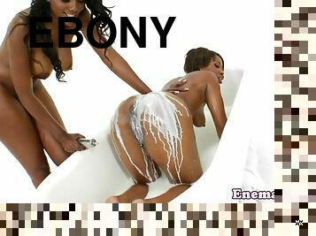 Curvy ebony lesbians pumping booty with milk