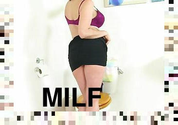 onani, milf, britisk, toilet, cougar