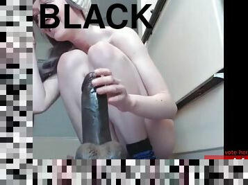 SammySable rides a big black dildo