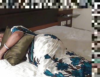 Desi saree girl Riya masturbate on bed