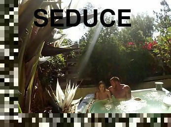 Muscle stud seduces hot slim stepsis sydney cole in jacuzzi