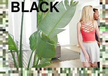 Haley reed foreplays with black bf behind her father's back