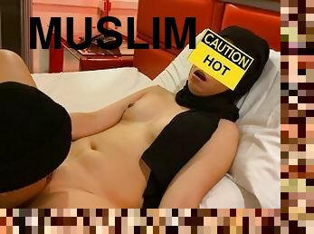 SEXY PINAY MUSLIM PUMAYAG MAGPAKAIN NG PEPE - SEXY PINAY MUSLIM likes her pussy to be eaten