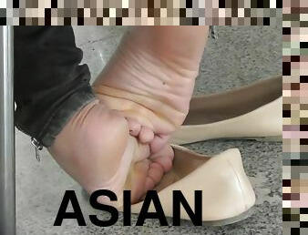 Asian shoeplay
