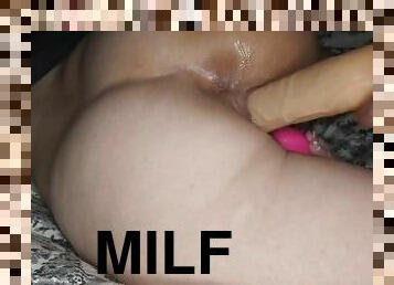 Milf cums on dildo