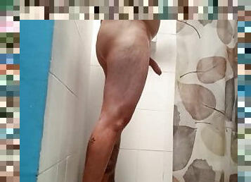 Male masturbación.- I masturbate in the shower until I cum