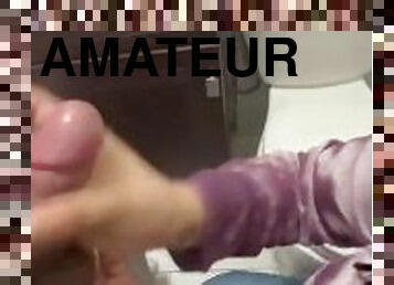 Amateur couple handjob big cumshot