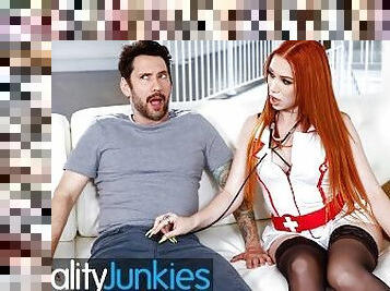 Reality Junkies - Redhead Beauty Madison Morgan Knows The Best Way To Treat Tommy, With A Good Fuck