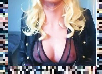 TRANNY BIMBO CUMSLUT