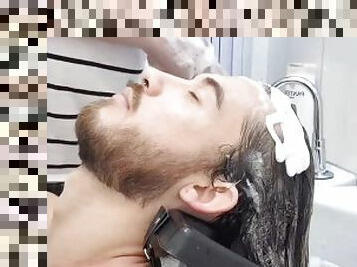 Lucas Frankreich being shampooed - shampoo fetish scene