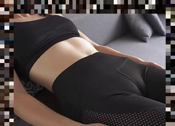 These leggings give me a cameltoe so tight I could cum in the gym  4K