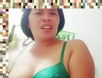 Lily Filipina shows her saggy tits