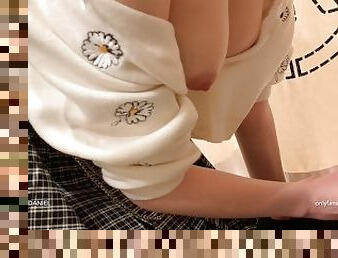 Schoolgirl made risky blowjob in dressing room ???? Cum on shop's school skirt ????