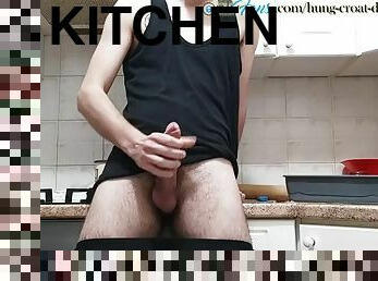 Big cock and quick cumshot in the kitchen