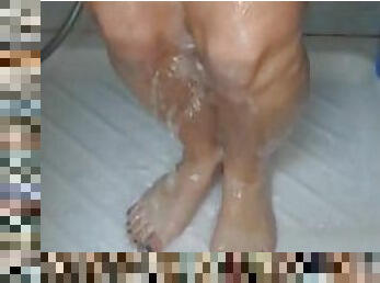 Shower feet