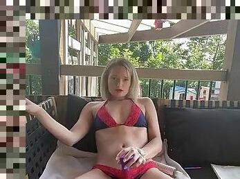 Blowjob in bikini