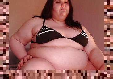Hot bbw without complexes shows off her big belly