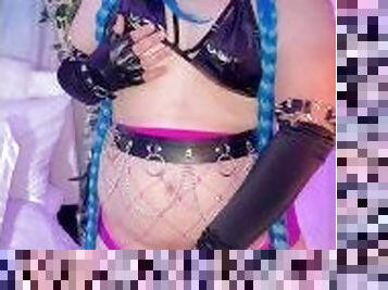 Trans Cosplayer Jinx showing her extra package