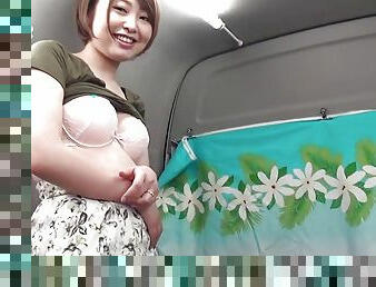 Mizue who loves sex, but has not been with her husband for a year, and she is showing off her panties during the rodeo 