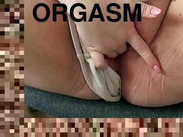 grosse, masturbation, orgasme, chatte-pussy, amateur, belle-femme-ronde, joufflue, doigtage, ejaculation, solo