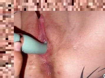 Pregnant pussy cum & squirt!