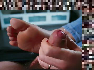 Left Hand In He Convinced Her To Jerk Him Off & Show Her Feet - He Left Her Hand & Sole Cum Splattered