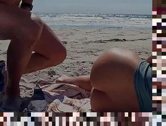 Quick fuck???? at the beach ????? Cum inside MILF????????