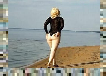 cul, en-plein-air, public, amateur, milf, plage, pieds, blonde, belle, bout-a-bout