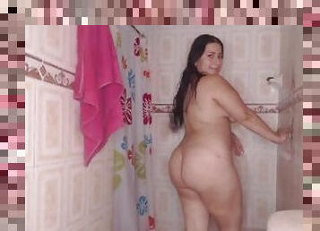 Sweet Amelia takes a shower to calm her desires, she bathes while thinking about her stepdad's big c