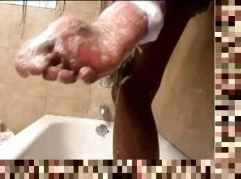 ???????????????? soapy feet