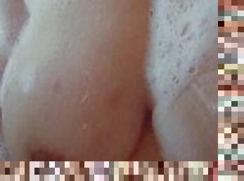 BBW showering with soapy boobs ????